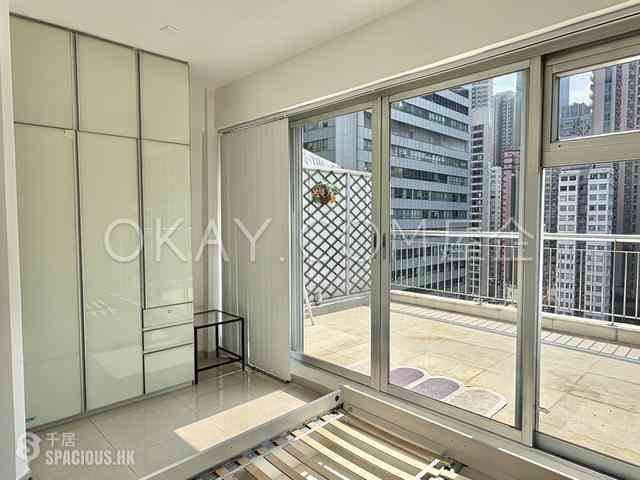 Wan Chai - Hip Sang Building 07