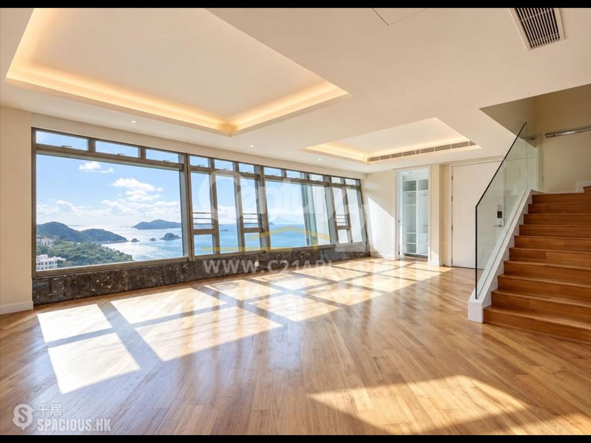 Repulse Bay - The Lily 01