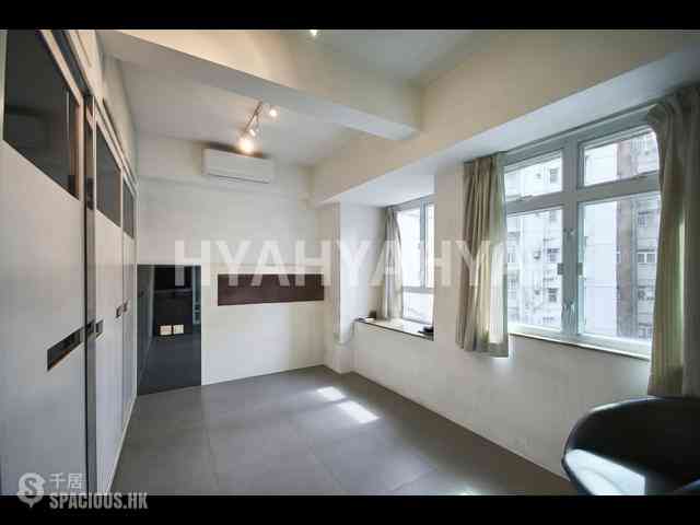 Sheung Wan - Shun Loong Building 07