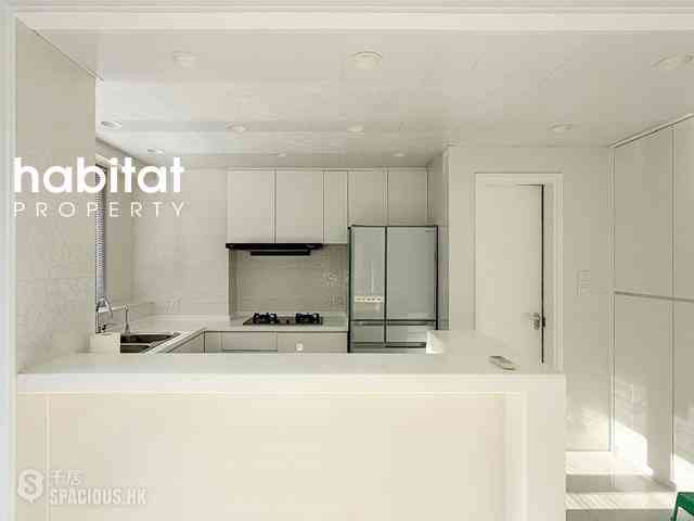 Mid Levels Central - Tavistock II 09