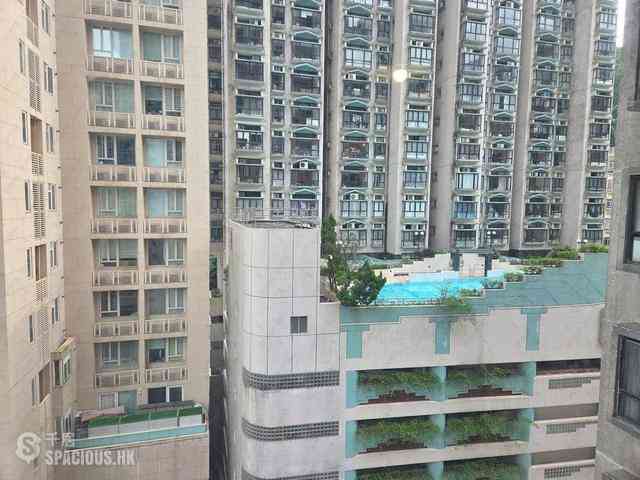 Mid Levels Central - Valiant Park 01