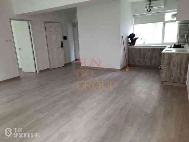 Mid Levels Central - Carlos Court 02