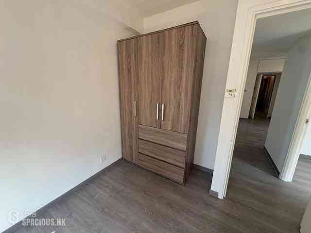 Sai Ying Pun - Kwong Fung Terrace 02