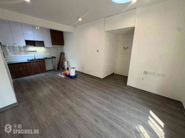 Sai Ying Pun - Kwong Fung Terrace 03