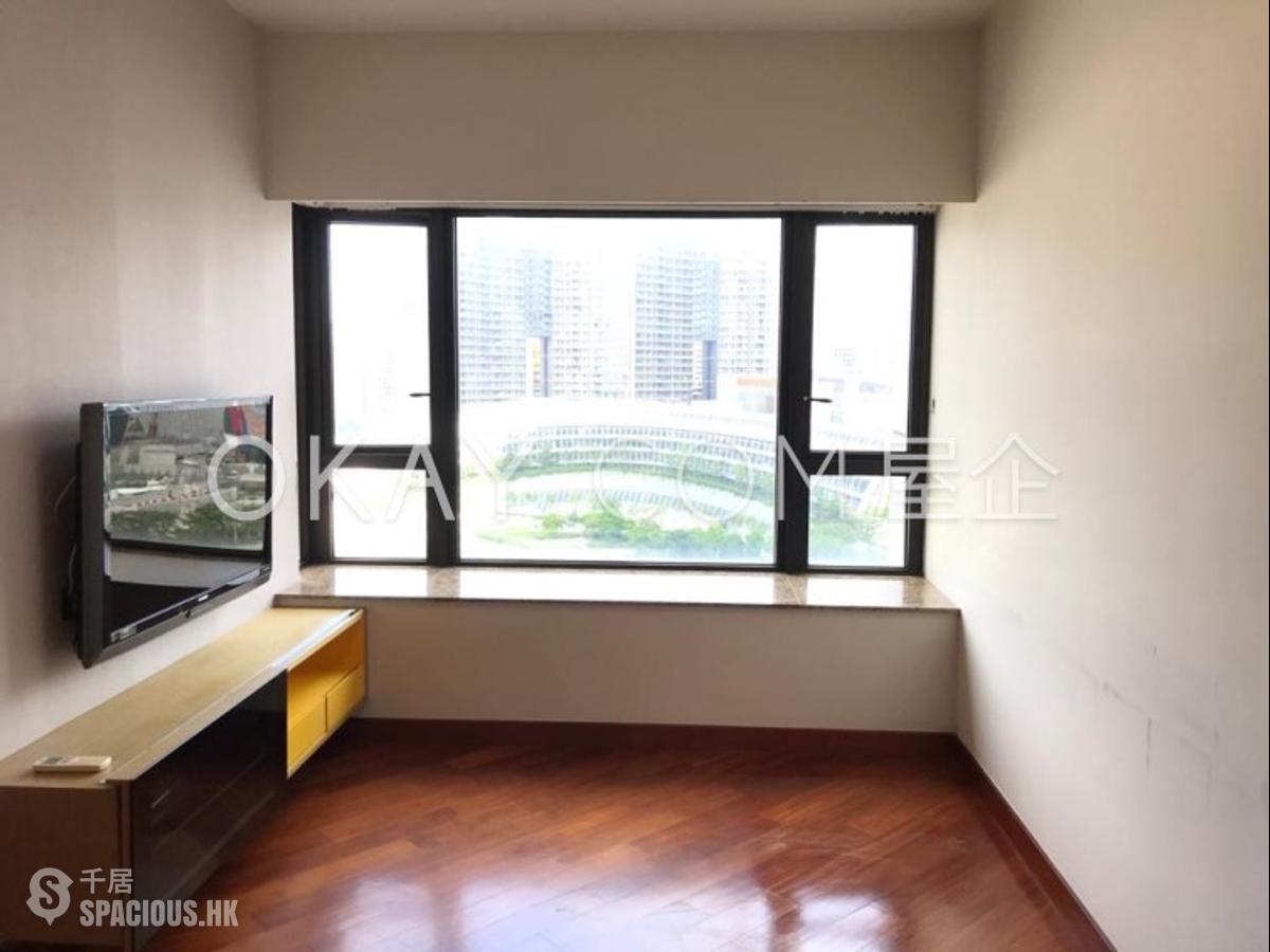 West Kowloon - The Arch Star Tower (Block 2) 01