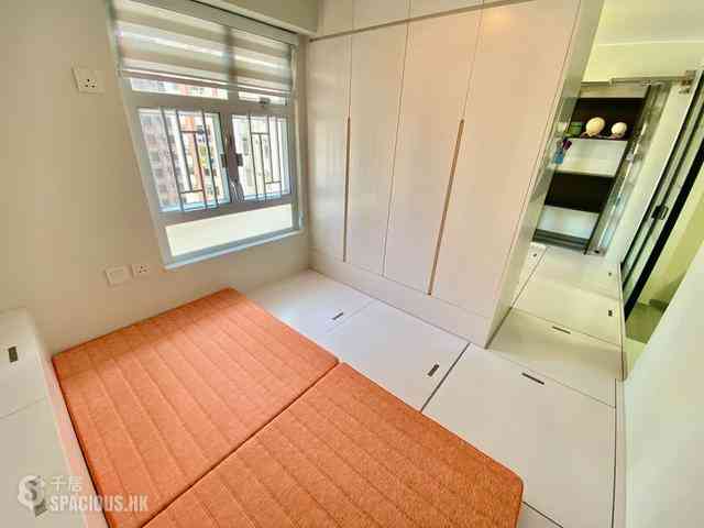Sai Ying Pun - Fung Yu Building 08