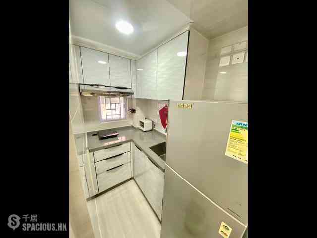 Sai Ying Pun - Fung Yu Building 03