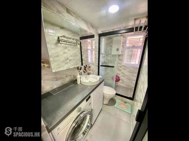 Sai Ying Pun - Fung Yu Building 09