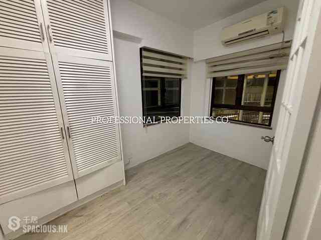 Mid Levels Central - Rich Court 01