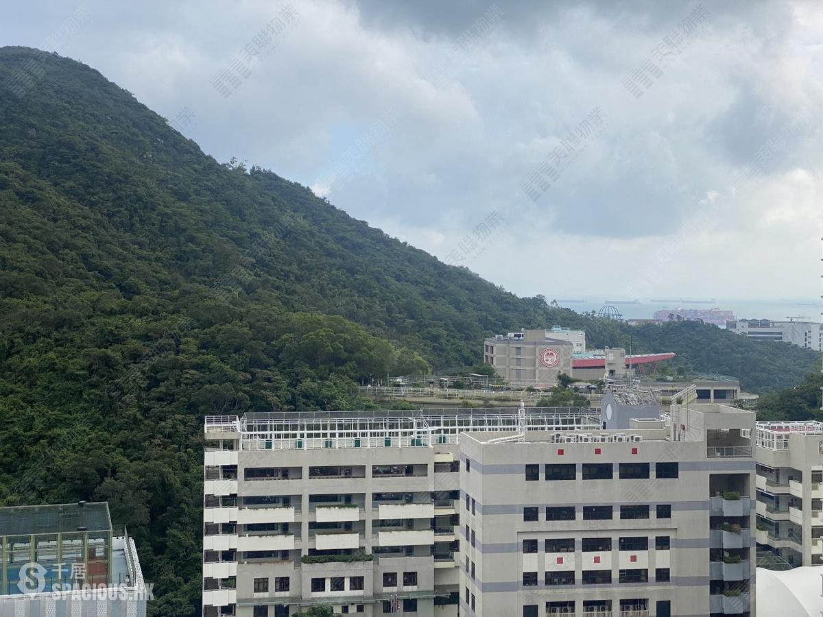 Wong Chuk Hang - The Southside Phase 2 La Marina Tower 2B 01