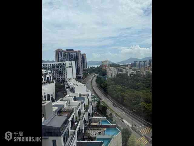 Gold Coast / So Kwun Wat - Grand Jeté 08