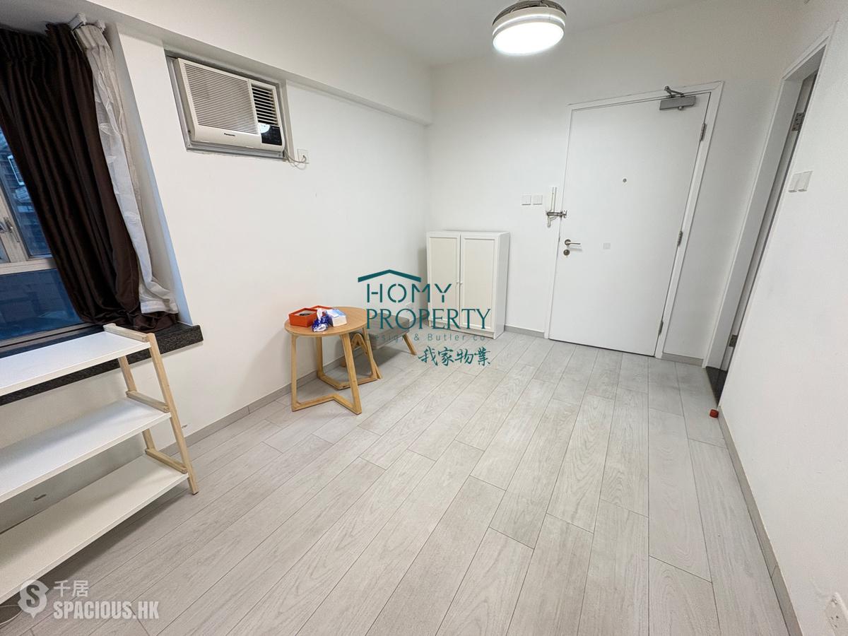 Mid Levels Central - Windsor Court 01