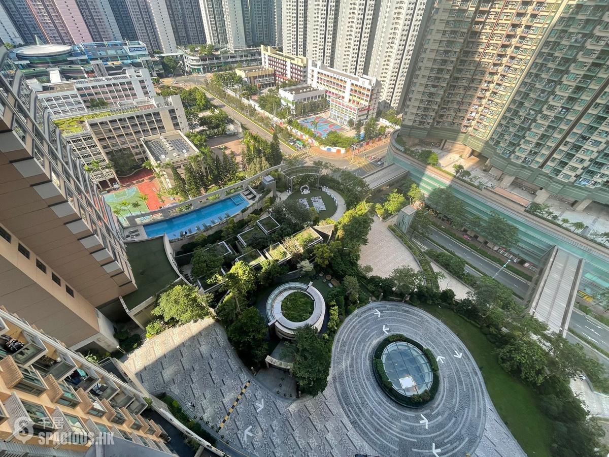 Tseung Kwan O - The Wings II 01