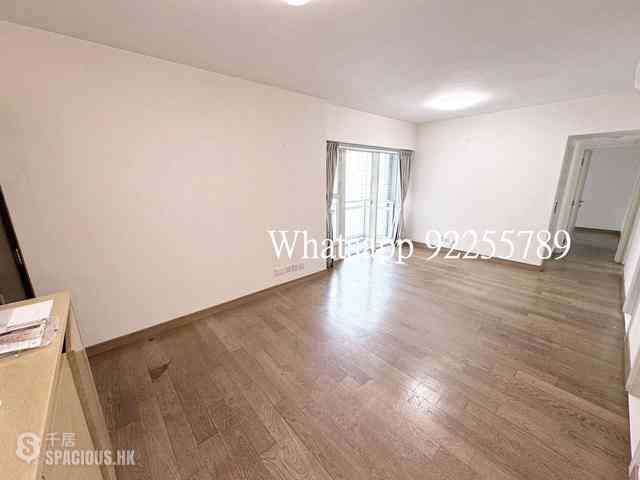 Soho - Centrestage 01