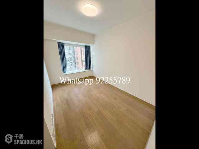 Soho - Centrestage 04