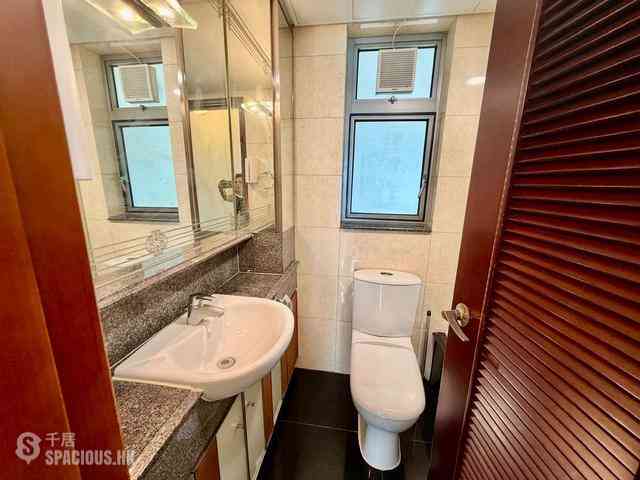 Kennedy Town - The Merton 16