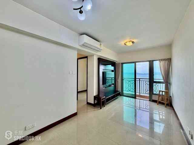 Kennedy Town - The Merton 02