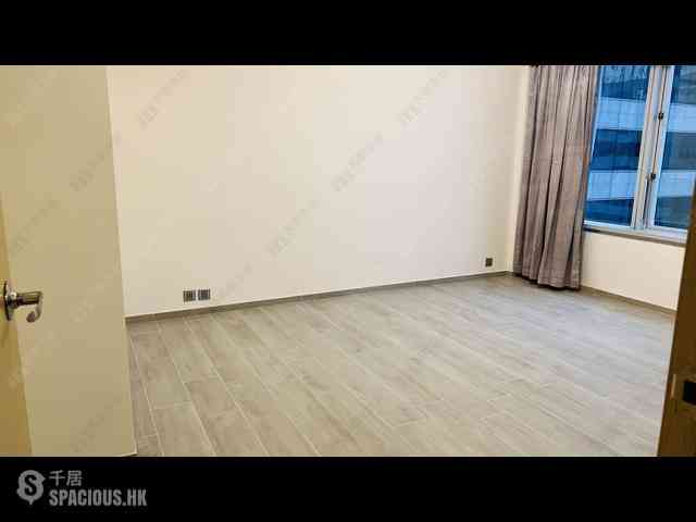 Wan Chai - Convention Plaza Apartments 01