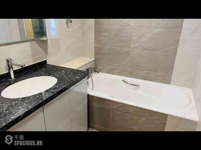 Wan Chai - Convention Plaza Apartments 04