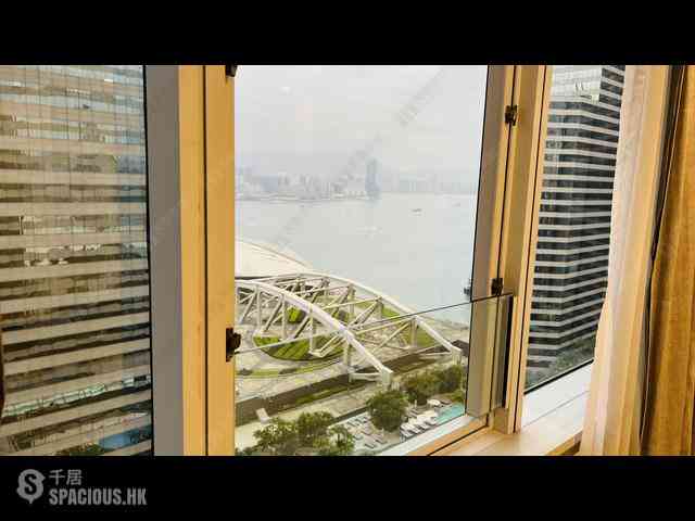 Wan Chai - Convention Plaza Apartments 06
