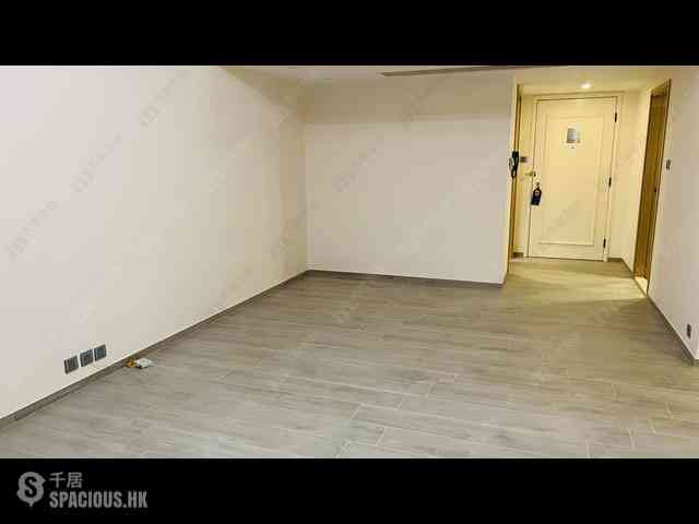 Wan Chai - Convention Plaza Apartments 07