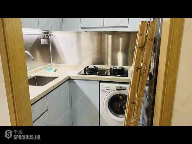 Wan Chai - Convention Plaza Apartments 09