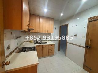 Mid Levels Central - Best View Court Block 68, Macdonnell Road 02