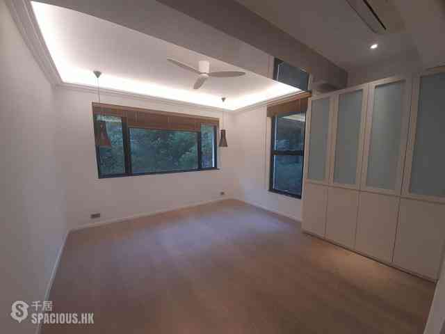 Mid Levels West - Peace Court 01