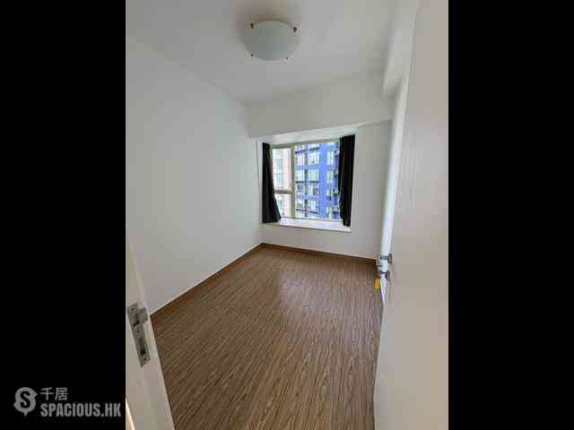 Soho - Centrestage Block 1 05