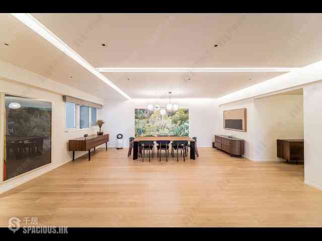 Mid Levels Central - Clovelly Court 02