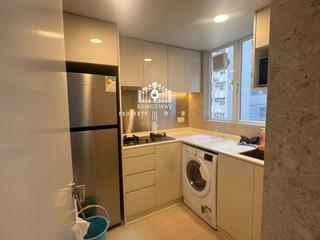 Mid Levels Central - Sherwood Court 07
