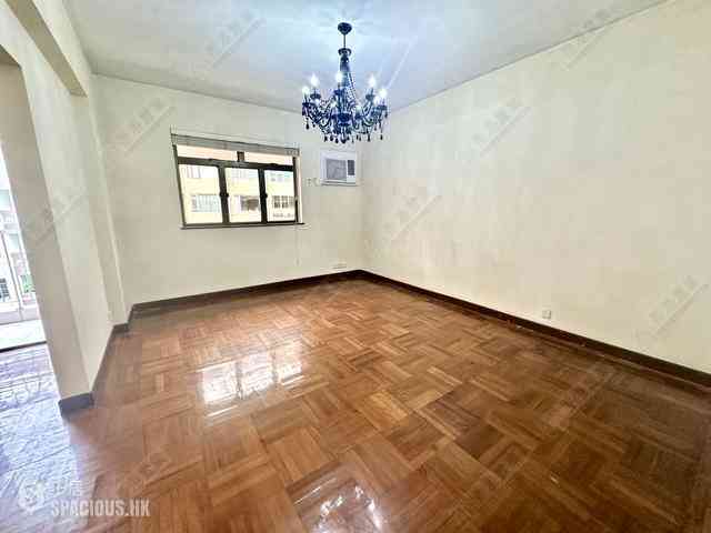 Happy Valley - Antonia House 05