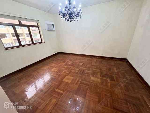 Happy Valley - Antonia House 09