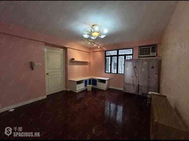 Sai Ying Pun - Wing Cheung Court 01