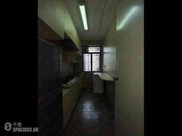 Sai Ying Pun - Wing Cheung Court 03