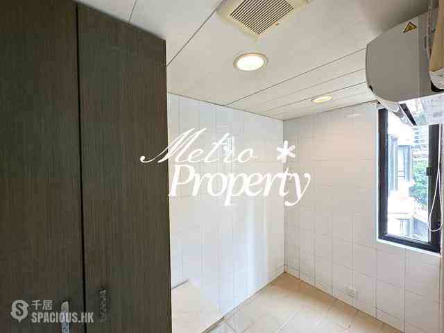 Mid Levels Central - Estoril Court 02