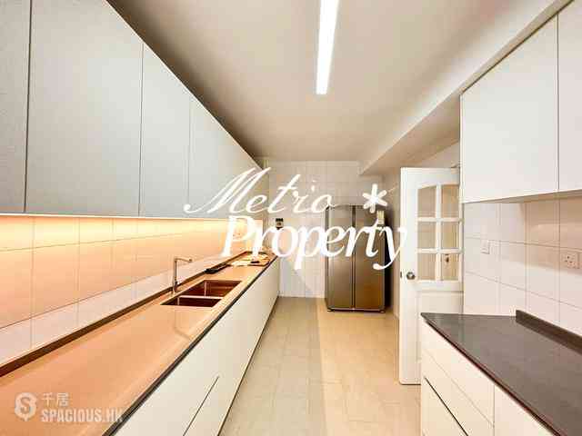 Mid Levels Central - Estoril Court 05
