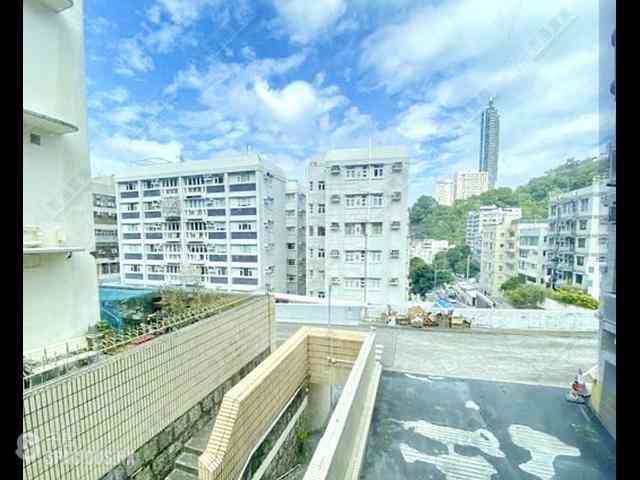 Happy Valley - Broom Garden 06