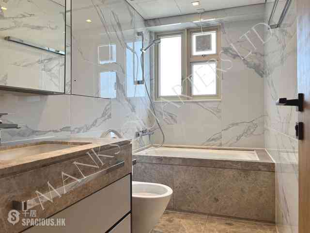 Mid Levels Central - St. Joan Court 04