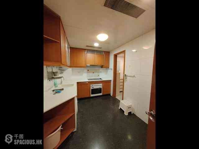Hung Hom - Royal Peninsula Block 1 04