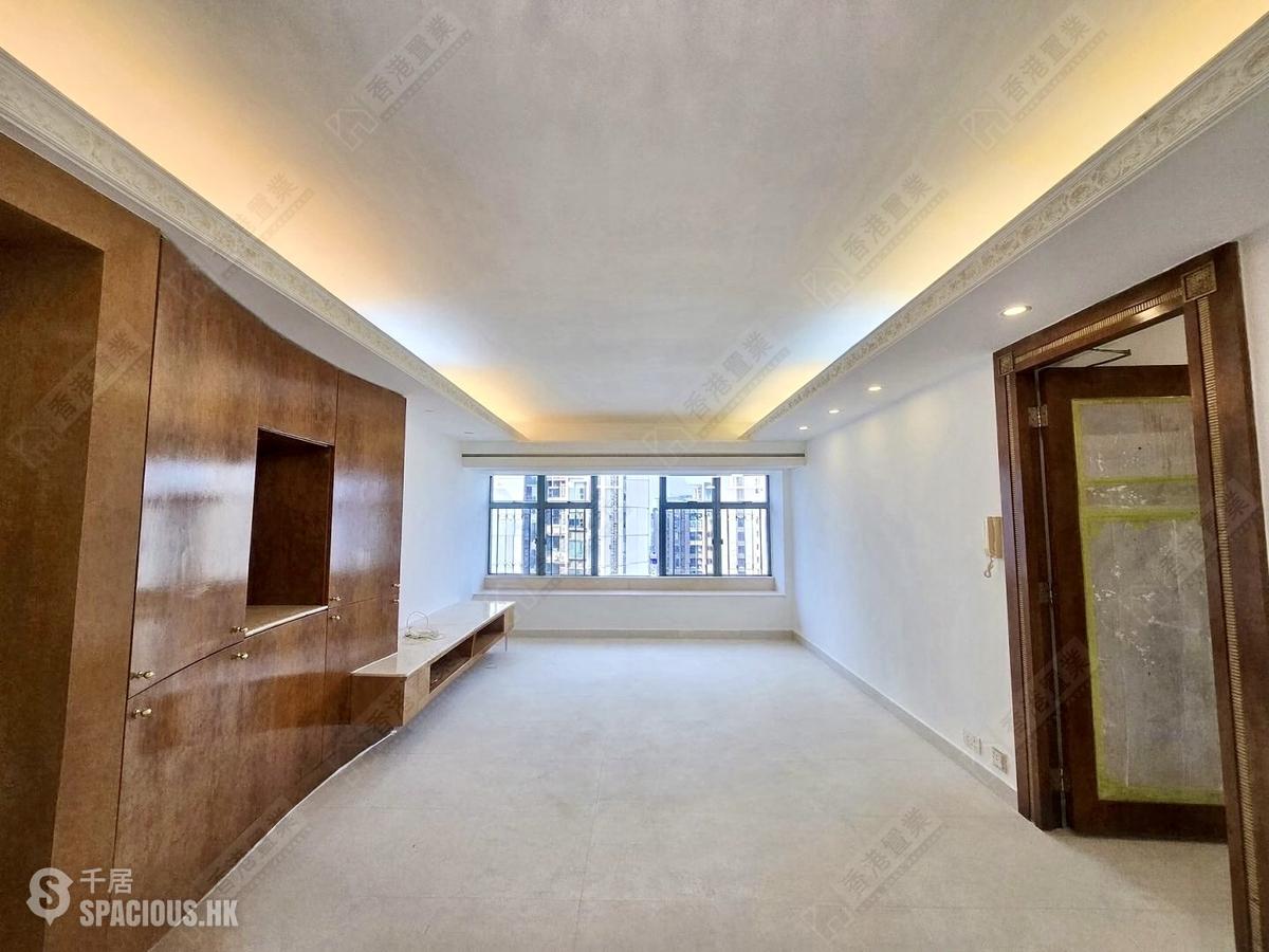 Mid Levels Central - Robinson Place 01