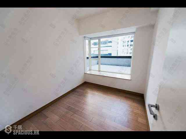 Soho - Centrestage Block 2 06