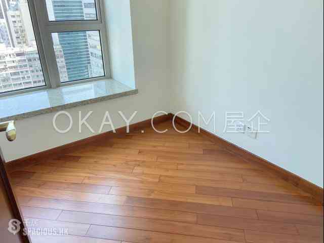 Wan Chai - The Avenue Phase 2 Block 1 08