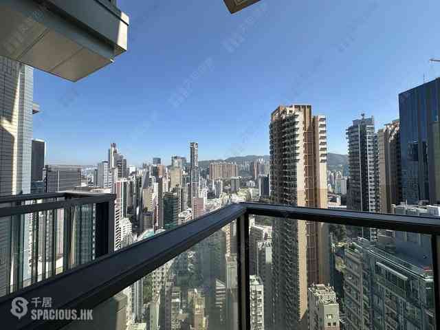 Wan Chai - The Avenue 06