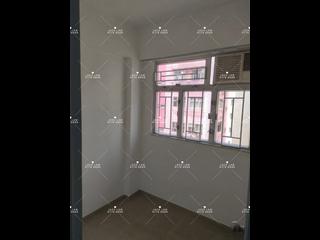 Tai Kok Tsui - Lai Tong Building Block B 02