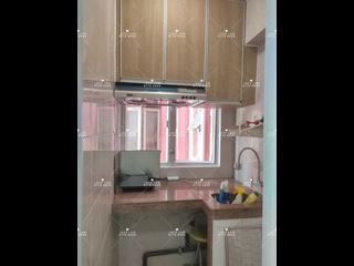 Tai Kok Tsui - Lai Tong Building Block B 06