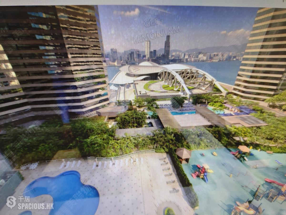 Wan Chai - Convention Plaza Apartments 01