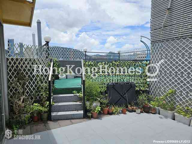 Tai Hang - Carnation Court 03