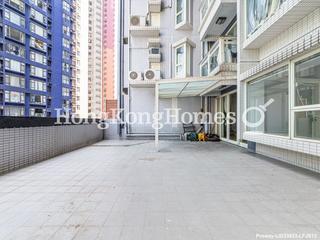 Soho - Centrestage 03