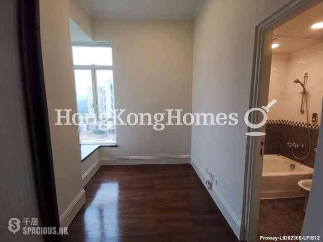 The Peak - The Mount Austin 08